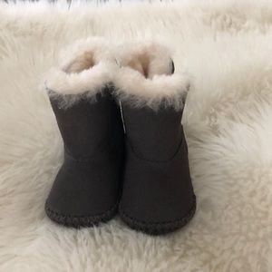 AUTHENTIC NWOT Infant UGG boots